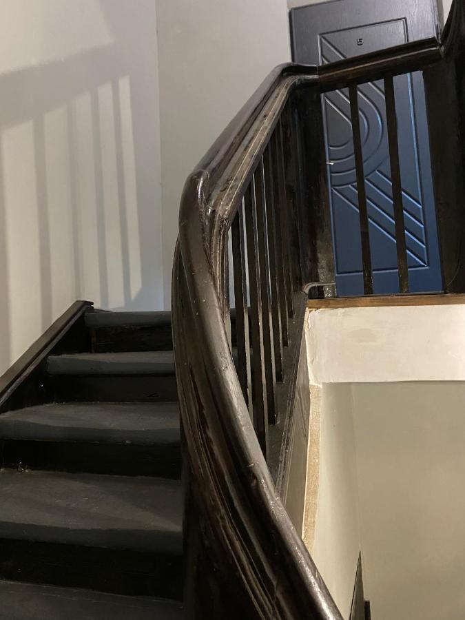 Апартаменти Королівські На Вулиці Лесі Українки 19 Lviv Ngoại thất bức ảnh