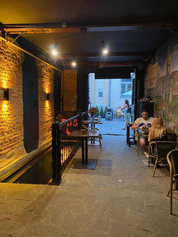 Апартаменти Королівські На Вулиці Лесі Українки 19 Lviv Ngoại thất bức ảnh