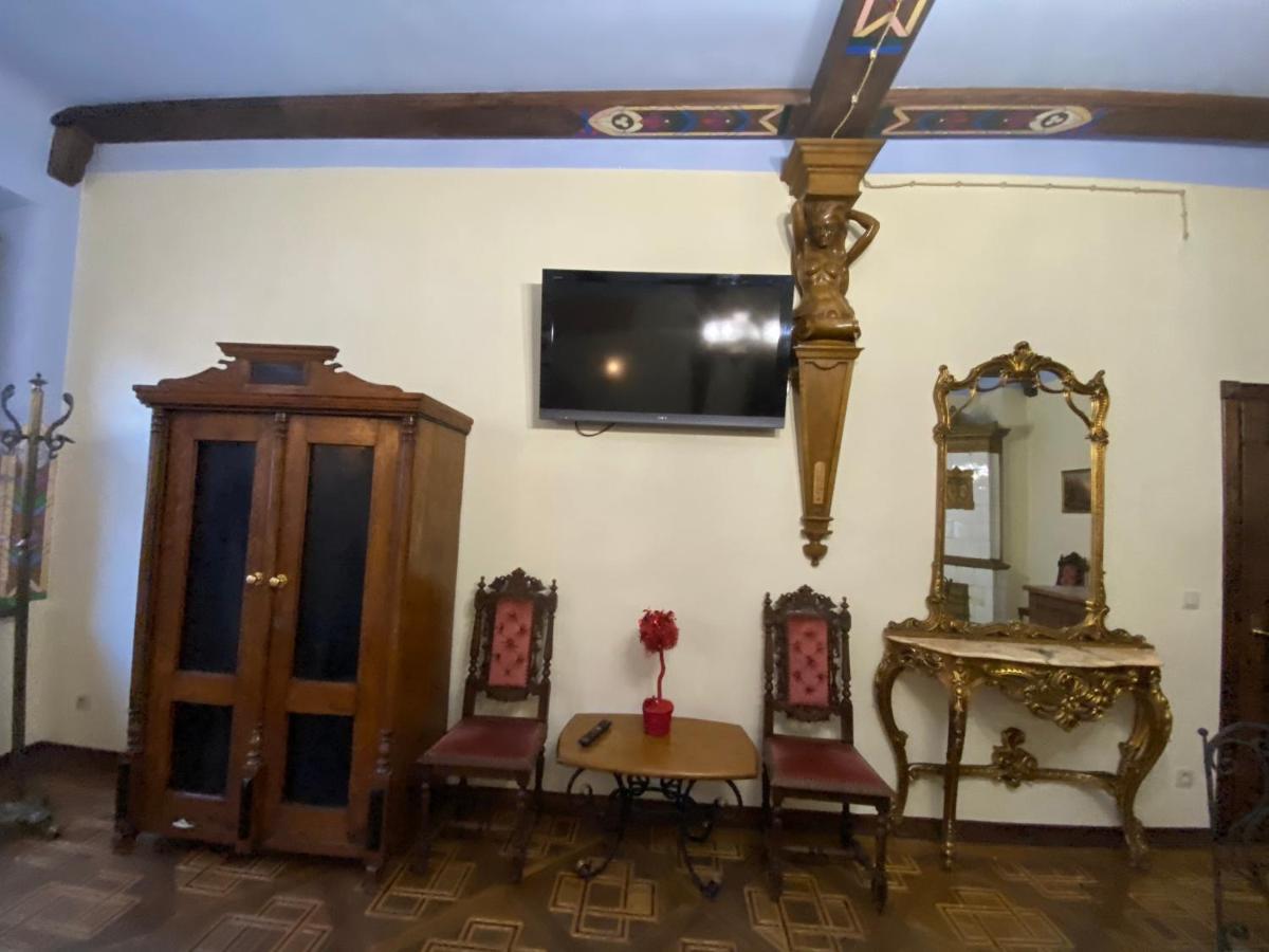 Апартаменти Королівські На Вулиці Лесі Українки 19 Lviv Ngoại thất bức ảnh